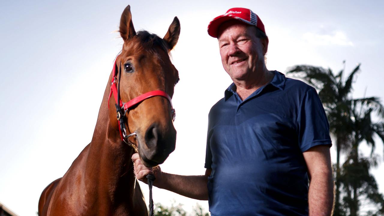 Hobby Trainer bermimpi besar dengan pahlawan yang dibesarkan di rumah