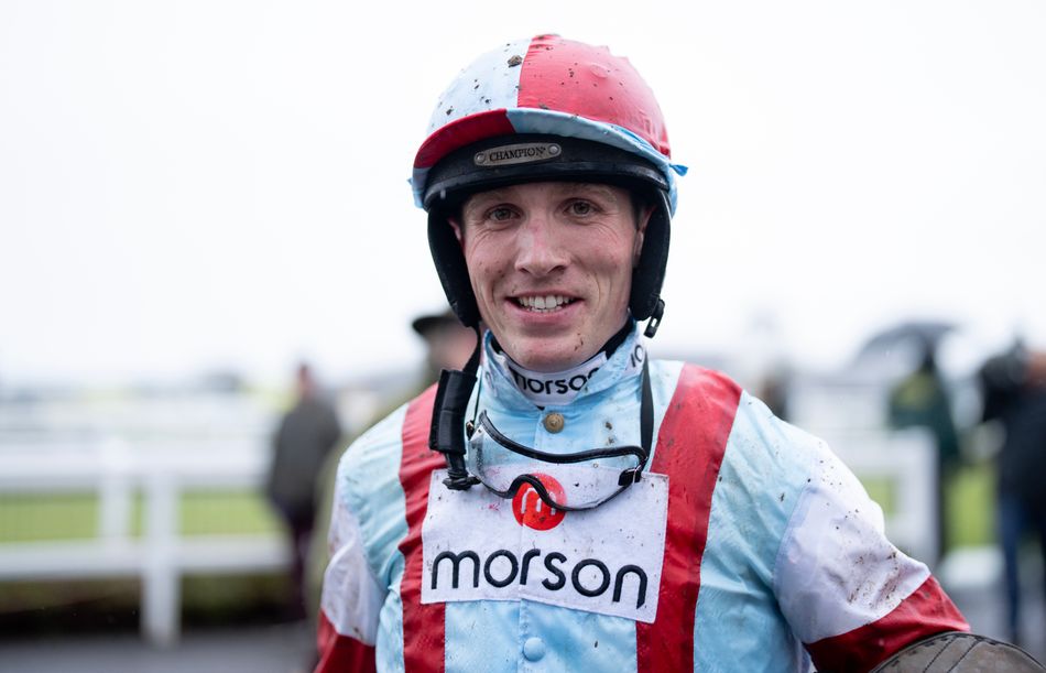 Harry Cobden berkendara di Cork untuk pertama kalinya pada hari Minggu – dan enam tunggangannya semuanya favorit dilatih oleh Willie Mullins