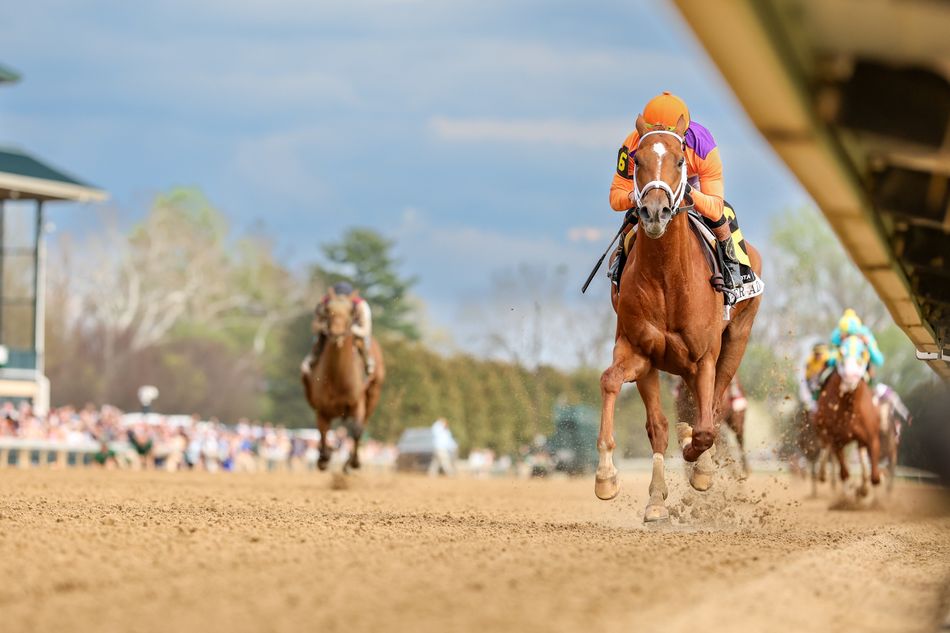 Kuda Runhappy dan Gun Runner memasuki perhitungan Kentucky Derby dengan kemenangan akhir pekan Kelas 1